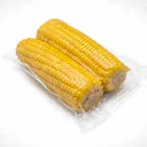 Vakuumverpackter Mais in transparenter Barrierefolie