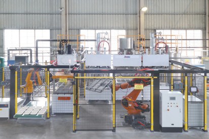 Robotic Out-of-Mold Transfer Forming Machine